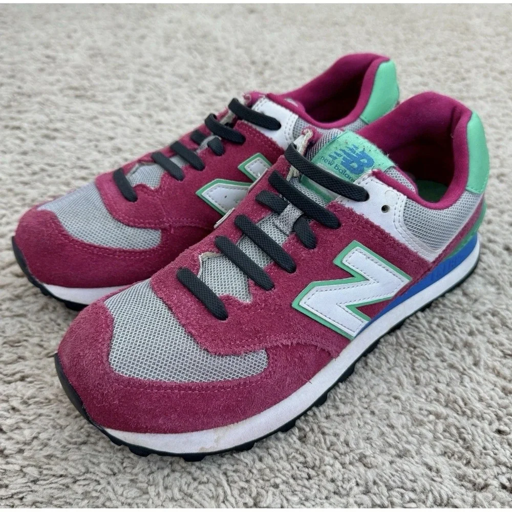 New Balance Sneakers Womens Size 8.5 Classic 574 Red Green Casual Shoes WL574CPV - Picture 2 of 12